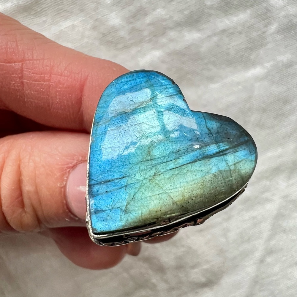 925 OMG GORGEOUS Flash Labradorite Heart ❤️ Ring 8 1/4 - Picture 4 of 10